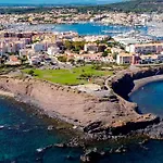 T2 Avec Balcon & Vue Port ,Clim, Plages A Pied