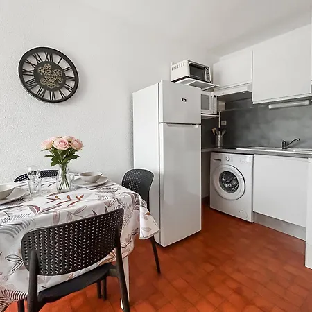 Appartamento T2 avec Balcon&vue Port ,Clim, Plages à pied *